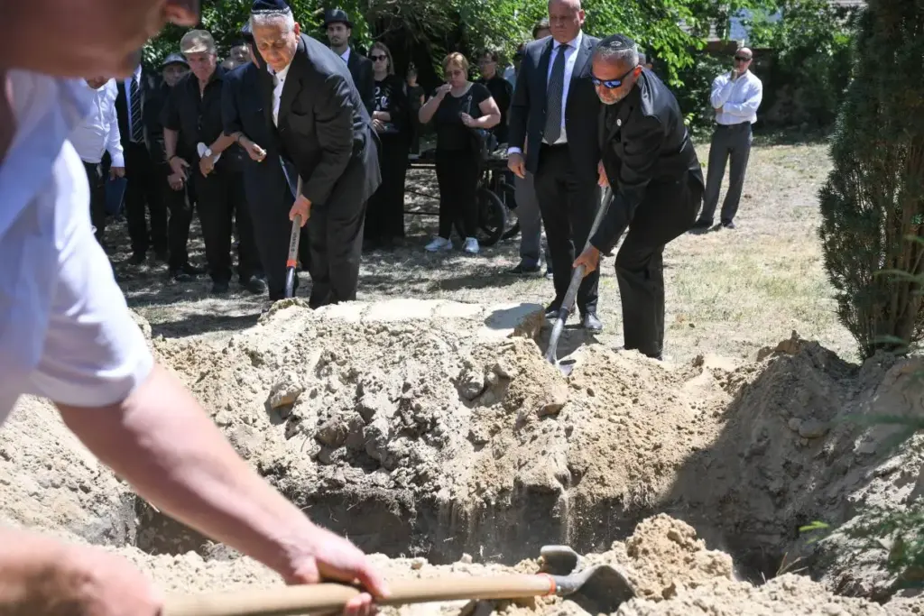 Végső nyugalomra helyezték Szántó Imre ökölvívó mesteredzőt