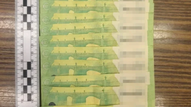Hamis eurókkal fizettek egy szolnoki gyorsétteremben