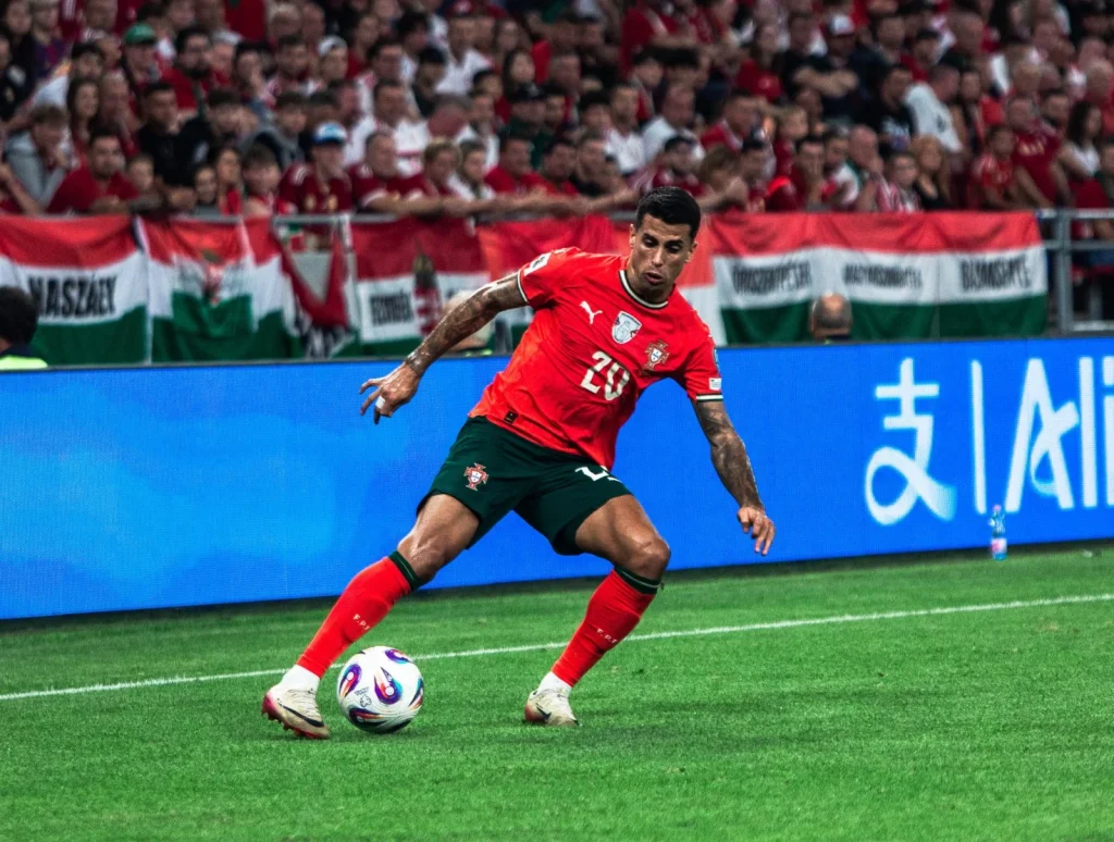 Hivatalos: João Cancelo 2029-ig az FC Barcelona játékosa lett