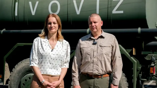 Forsthoffer Ágnes Szentendrén segítette a honvédségi vízszállítást