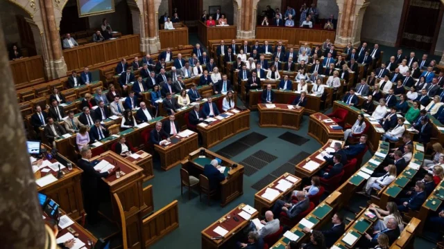 Magyar Péter: A paksi válság kezelése az ország közös sikere
