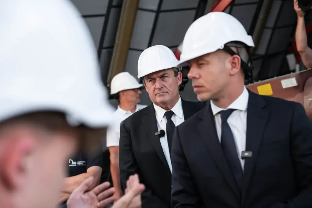 Történelmi mélyponton a Duna: leáll a Paksi Atomerőmű