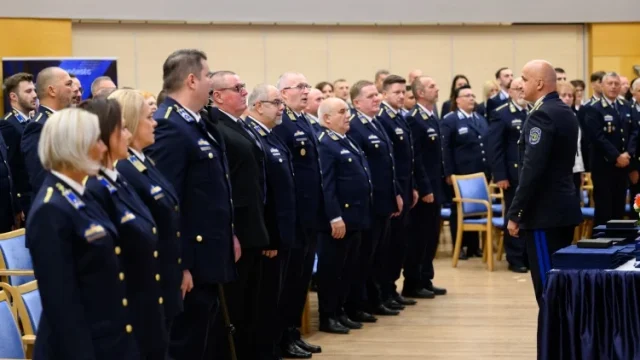 Kitüntették a kiemelkedő munkát végző Pest vármegyei rendőröket