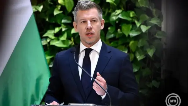 Paksnál fenékküszöb épül, két bárkát is készenlétbe helyeznek