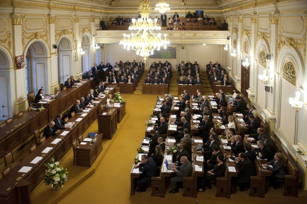 Kevesebb jelölt indul az őszi csehországi választásokon