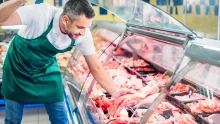Kedvezőbb áron jutnak sertés- és csirkehúshoz a kiskereskedők