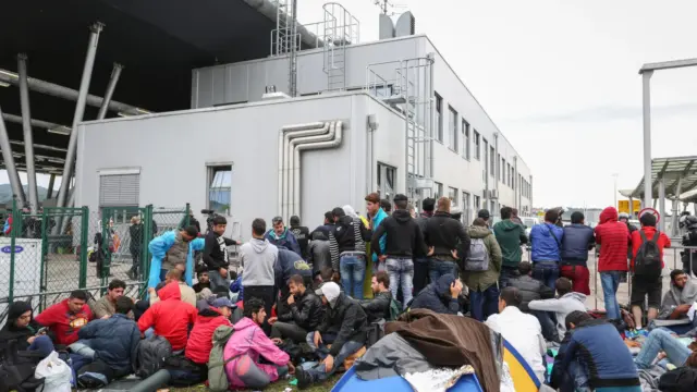Montenegró elutasítja az uniós migránsközpontok létesítését