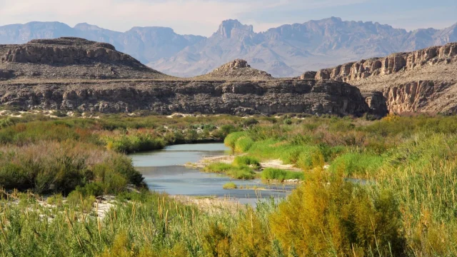 Felfüggesztették a vitatott határkerítés építését a Big Bend Nemzeti Parkban
