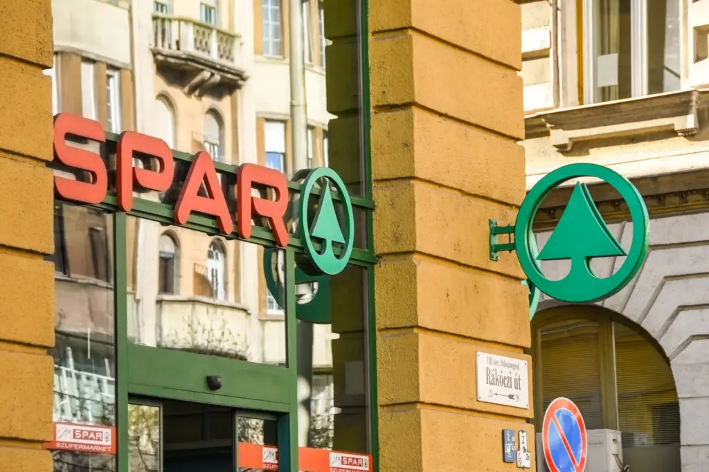 Három áruházát újította meg a Spar több mint 1,8 milliárd forintból