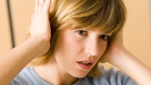 Amit a fülzúgásról tudni érdemes: Tinnitus okai, tünetei és kezelése
