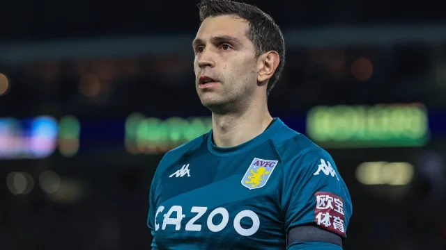 Emiliano Martinez a Chelsea csapatához igazolhat az Aston Villától