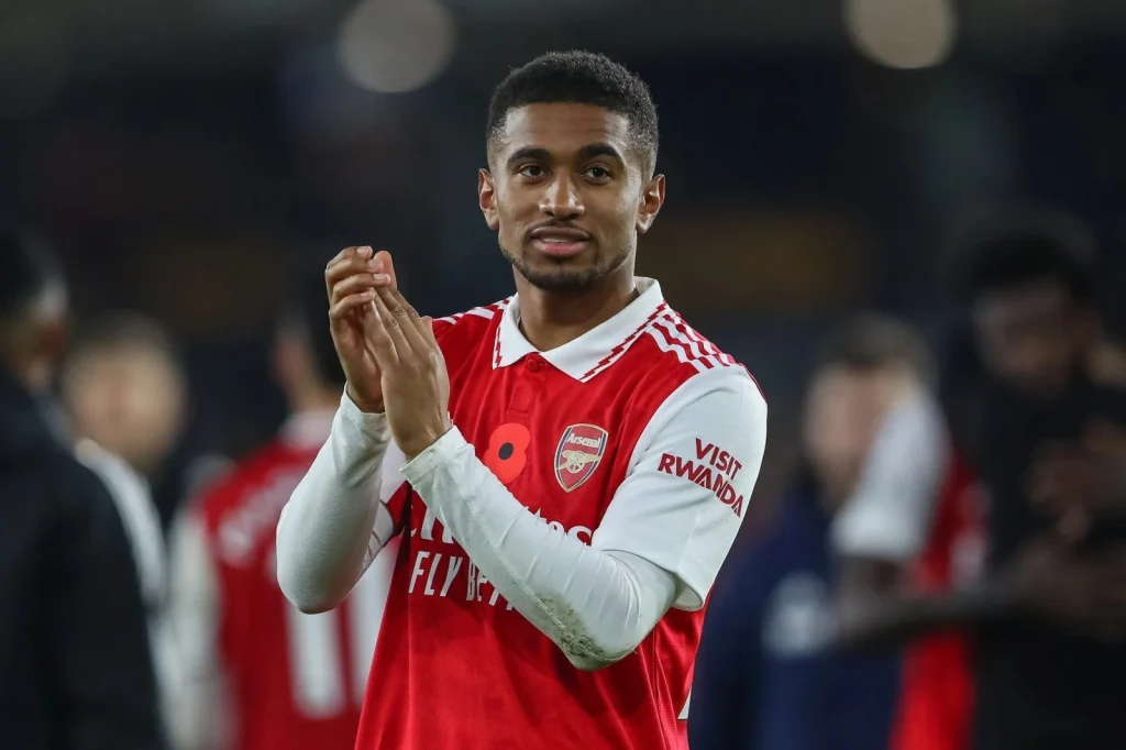 HIVATALOS: Távozik az Arsenal kötelékéből Reiss Nelson