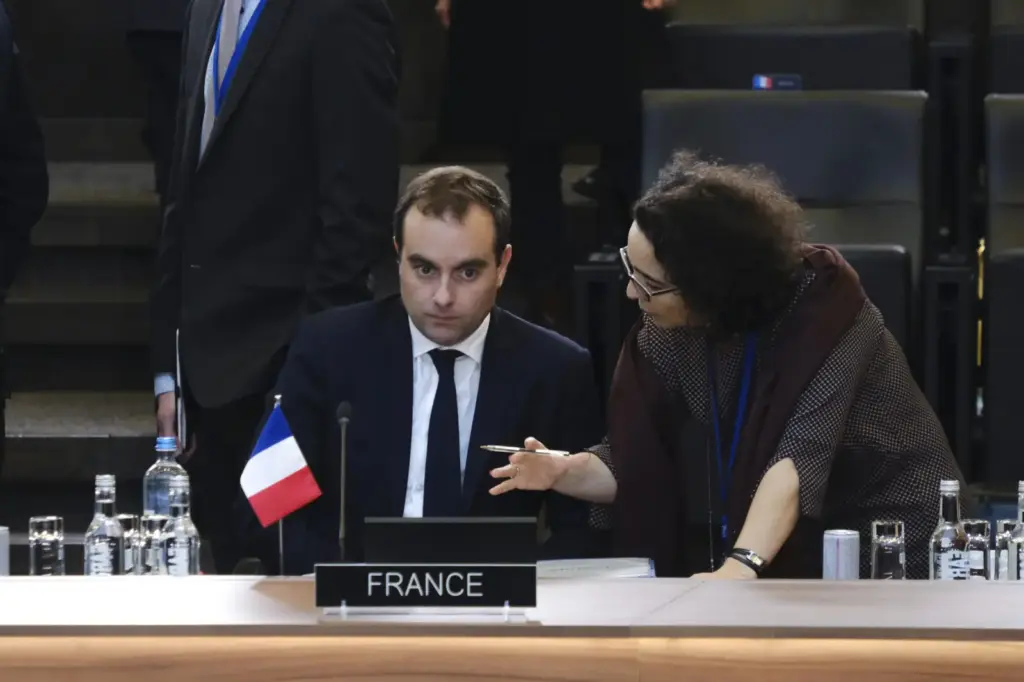 A francia kormányfő újabb támogatásokat ígért a gazdáknak a jövő évi költségvetésben