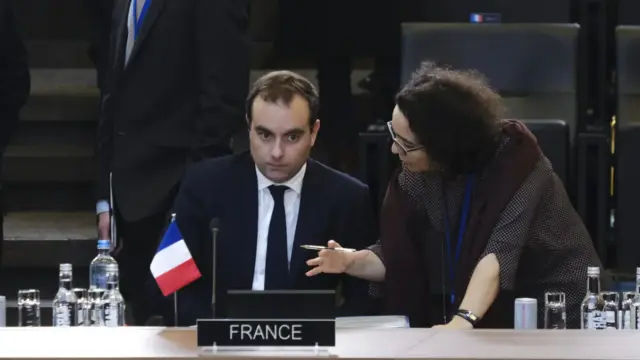 A francia kormányfő újabb támogatásokat ígért a gazdáknak a jövő évi költségvetésben