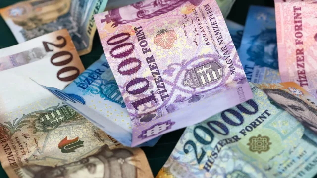 Kamatdöntő ülést tart a jegybank, érkeznek a friss munkaerőpiaci és államháztartási adatok