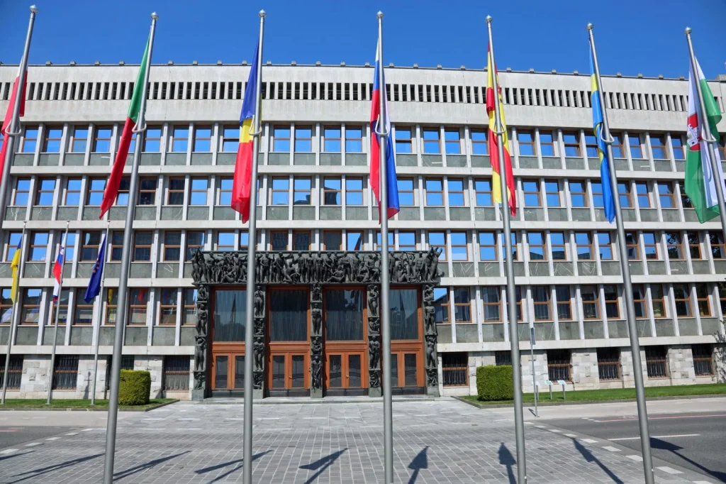 Három konzultatív népszavazást hagyott jóvá a szlovén parlament