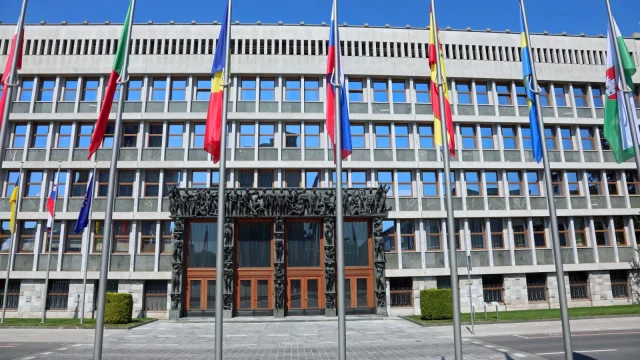 Három konzultatív népszavazást hagyott jóvá a szlovén parlament