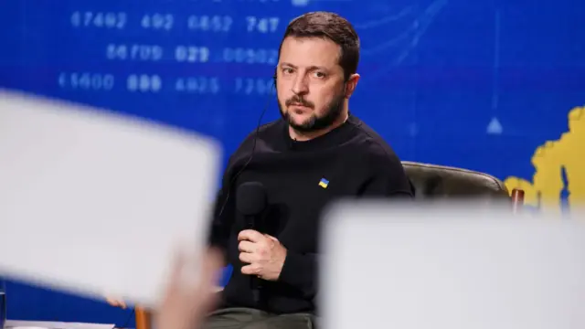Zelenszkij szerint a légvédelmi eszközök visszatartása politikai nyomásgyakorlás lehet