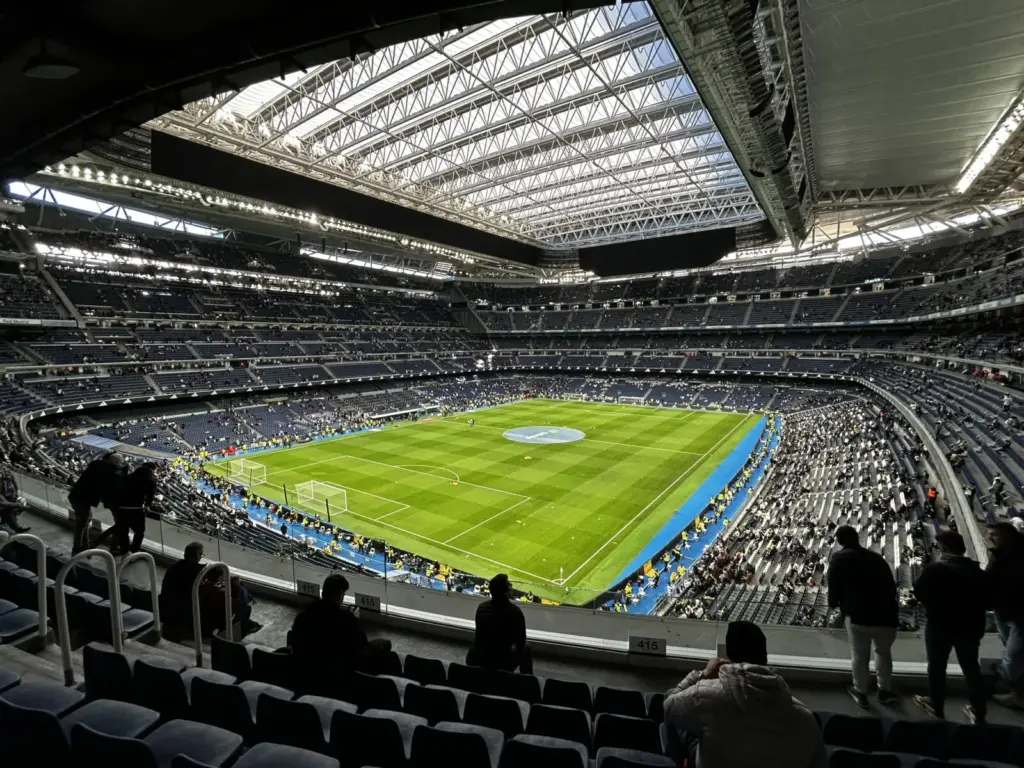 Rekordbevételek a Real Madridnál: így keresnek milliókat a saját nevelésű játékosokon