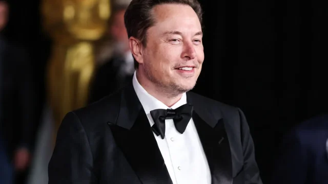 Szabadság érdemrenddel tüntette ki Elon Muskot az ukrán elnök
