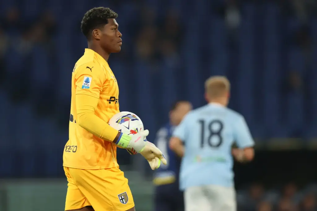 Újabb ajánlatot tesz a PSG a japán kapusért, Zion Suzukiért
