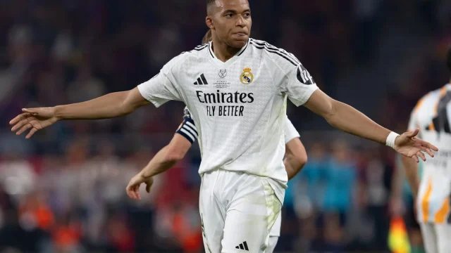 Kylian Mbappé mesterhármasával győzött a Real Madrid a Bernabéuban