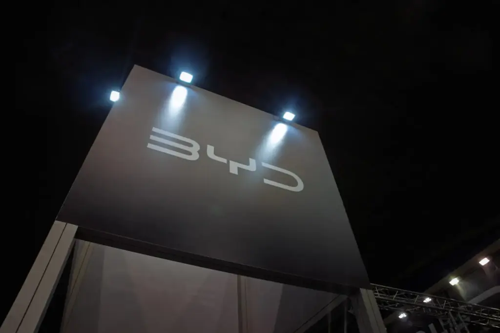 Százmilliós bírság a BYD-beruházásnál történt halálos baleset miatt