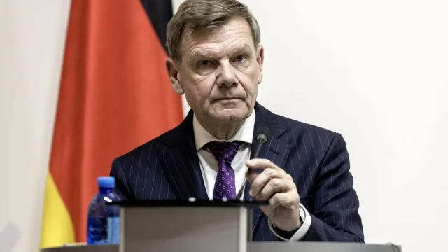 Kijevbe látogatott a német külügyminiszter az orosz támadások fokozódása közepette