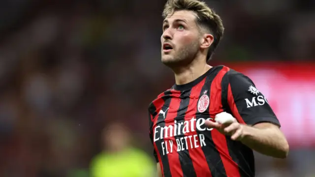 Santiago Gimenez a Lazio célkeresztjében: Gattuso terve a csatárral