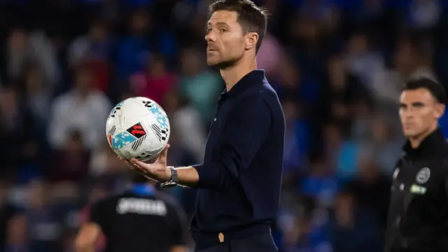 Xabi Alonso Chelsea: taktikai újítások és a keret átalakítása