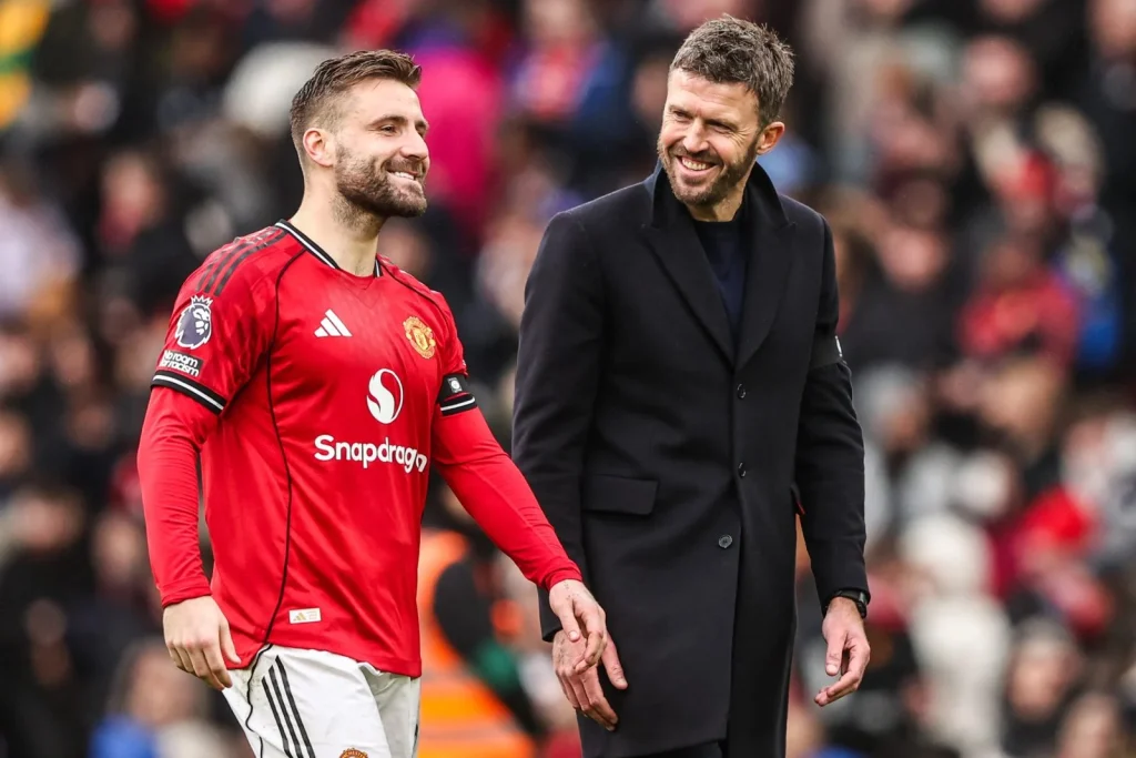 Carlos Baleba után a balhátvéd posztot erősítené a Manchester United