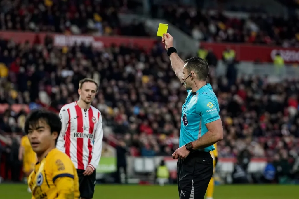 Átláthatóbbá teszi a játékvezetői döntéseket a Premier League