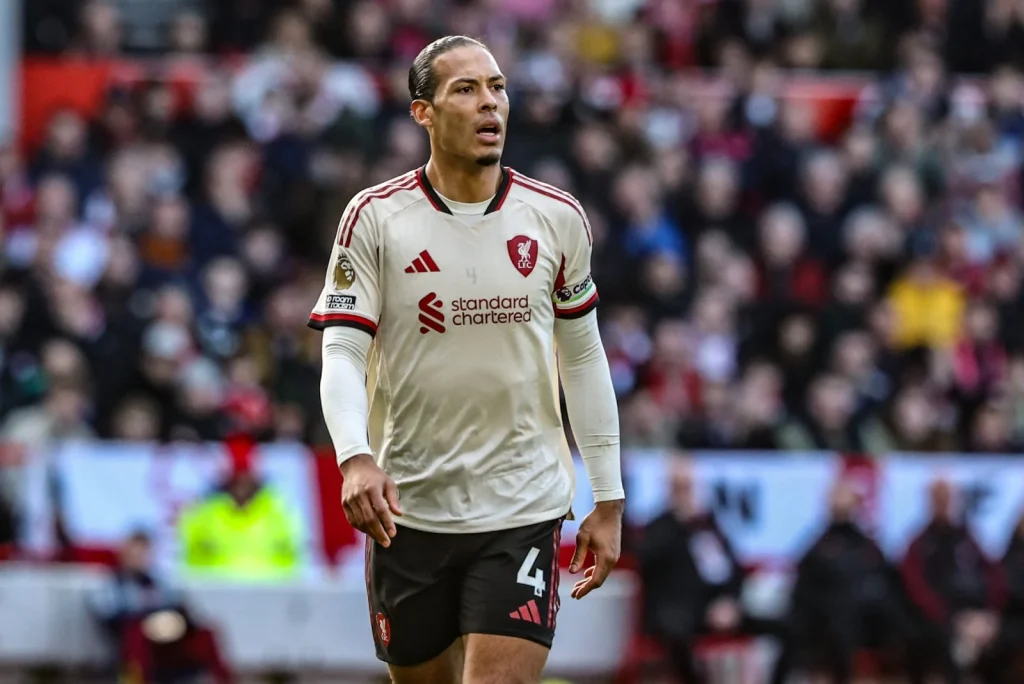 Virgil van Dijk üzent a Liverpool játékosainak és a vezetőségnek