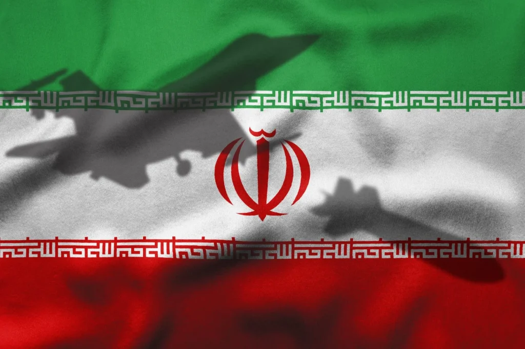 Pusztító választ ígér Irán az új amerikai szankciókra