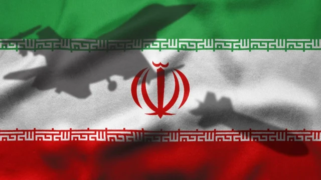 Pusztító választ ígér Irán az új amerikai szankciókra