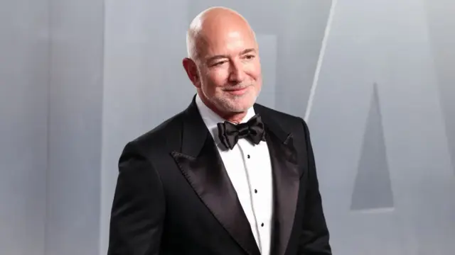 Jeff Bezos és üzlettársai tárgyalnak a Liverpool kisebbségi tulajdonrészéről