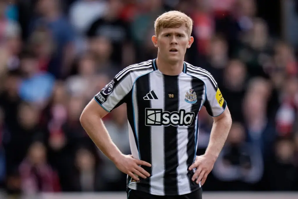 Lewis Hall megszerzéséről álmodozik a Manchester United
