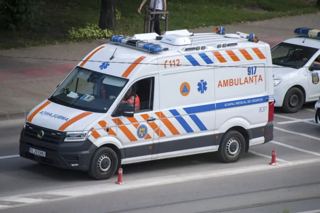 Mentőautóra támadtak rá a falusiak Récekeresztúron egy rémhír miatt