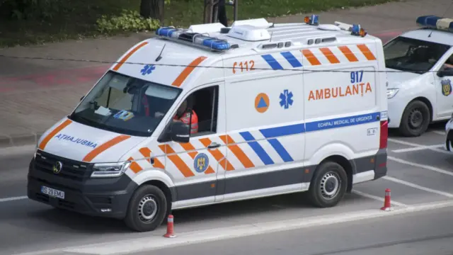 Letartóztatták azt a hét embert Romániában, akik rémhírek hatására mentőautóra támadtak Erdélyben