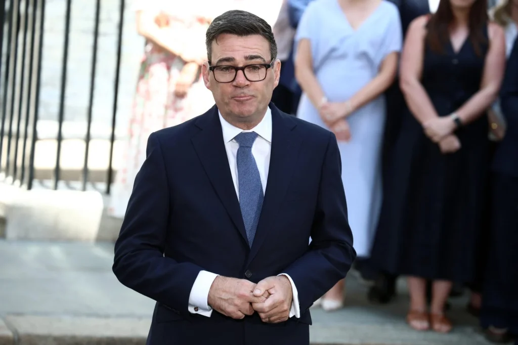 Karácsonyig minden hajléktalannak fedelet biztosítana a brit kormányfő