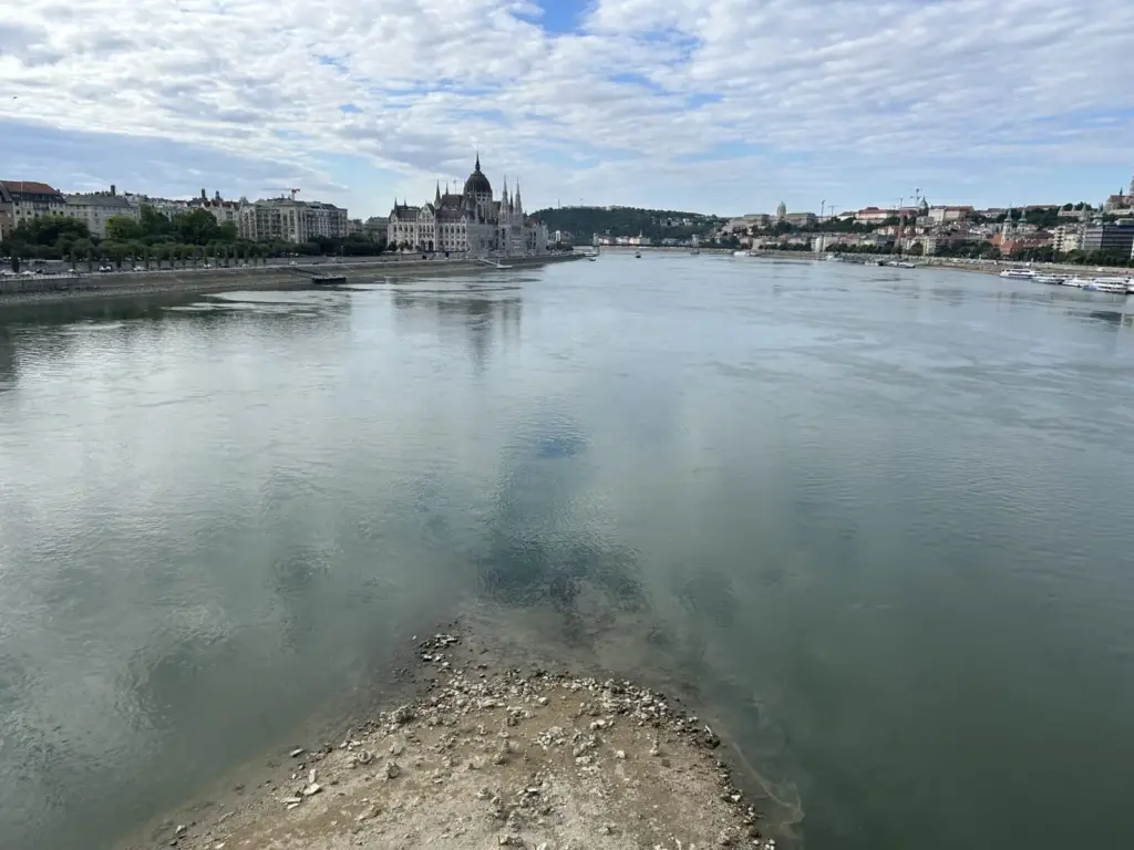Rekordalacsony vízállás a Rajnán: Európa folyói súlyos aszálytól szenvednek