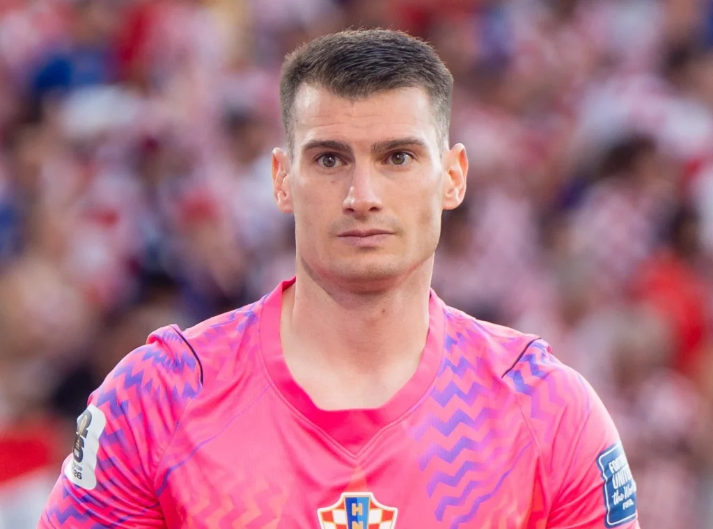 HIVATALOS: Dominik Livaković a Barcelona új kapusa