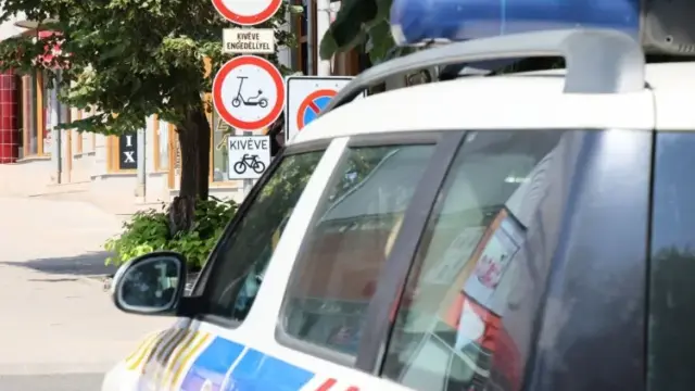 Elektromos rollereseket ellenőriztek Kaposvár főterén