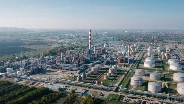 A Duna alacsony vízállása miatt állhat le a pancsovai olajfinomító