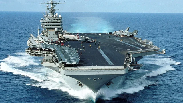 Megérkezett a Közel-Keletre a USS George Washington repülőgép-hordozó