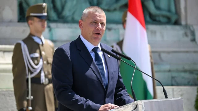 A tervezettnél gyorsabban halad a dunai fenékküszöb építése