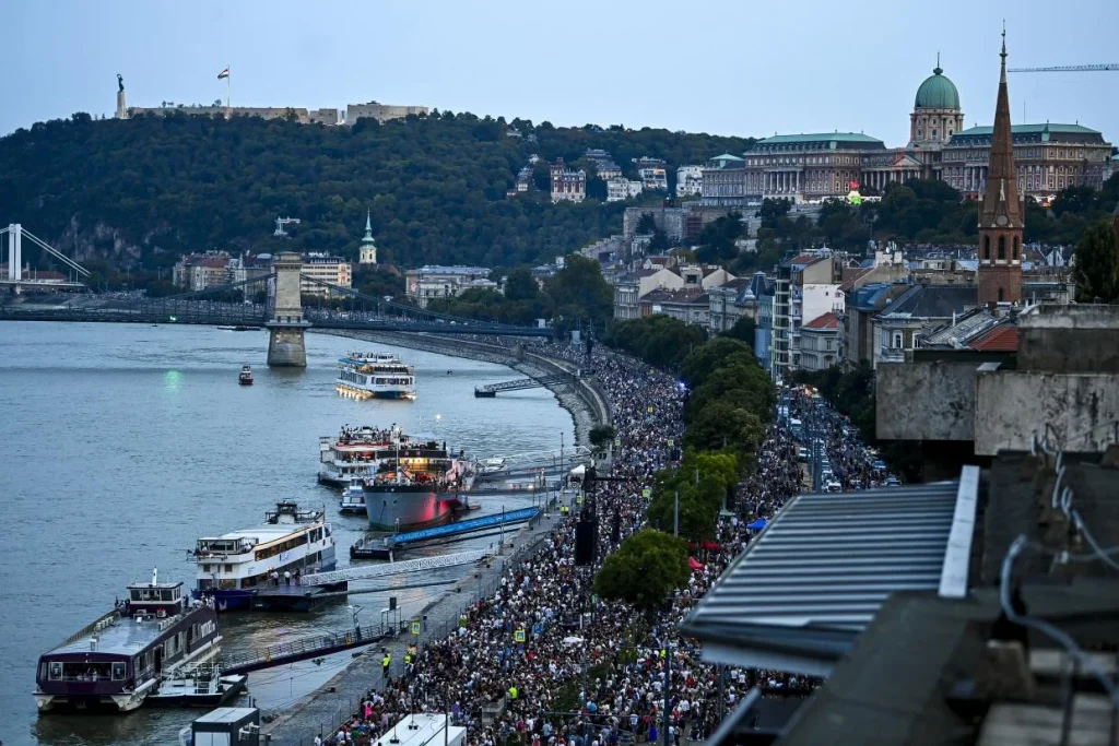 Augusztus 20-án hajnalban mentesítő járatok indulnak Budapestről az ország minden részébe