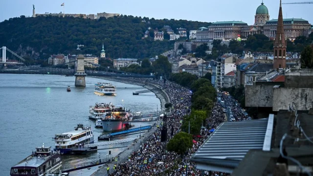 Augusztus 20-án hajnalban mentesítő járatok indulnak Budapestről az ország minden részébe