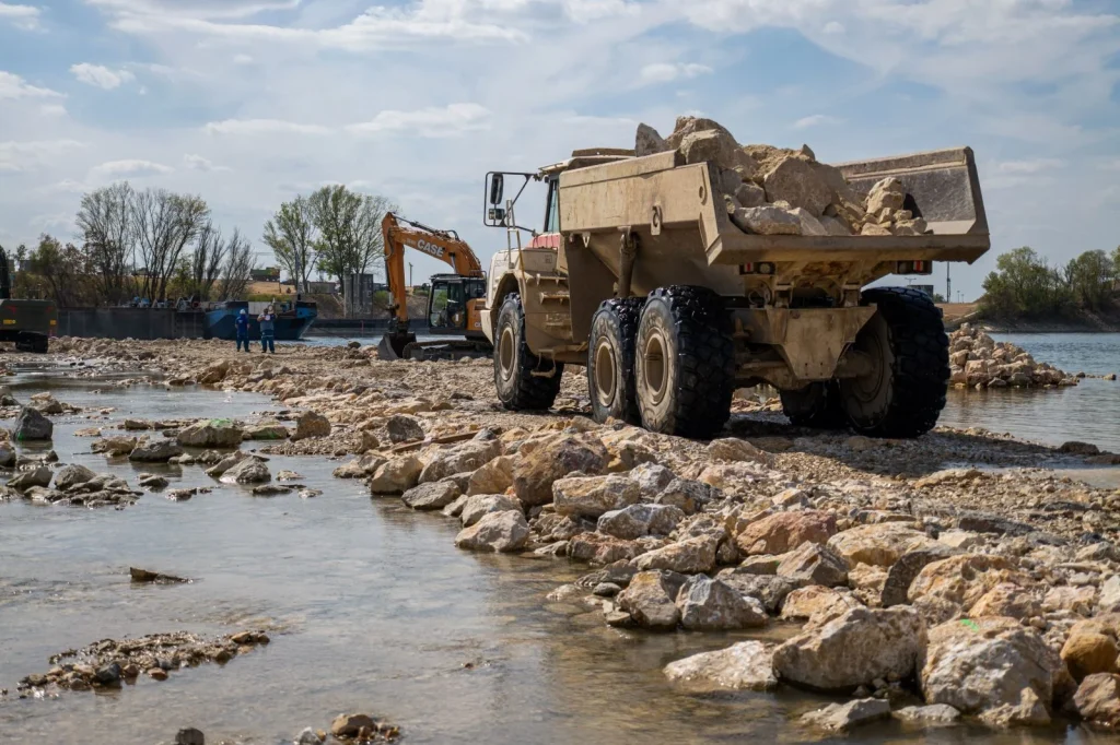 Elkészült a paksi fenékküszöb első üteme