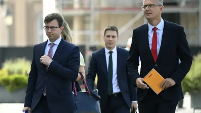 Bírálja a Fidesz és a KDNP az új köztársasági elnök megválasztását